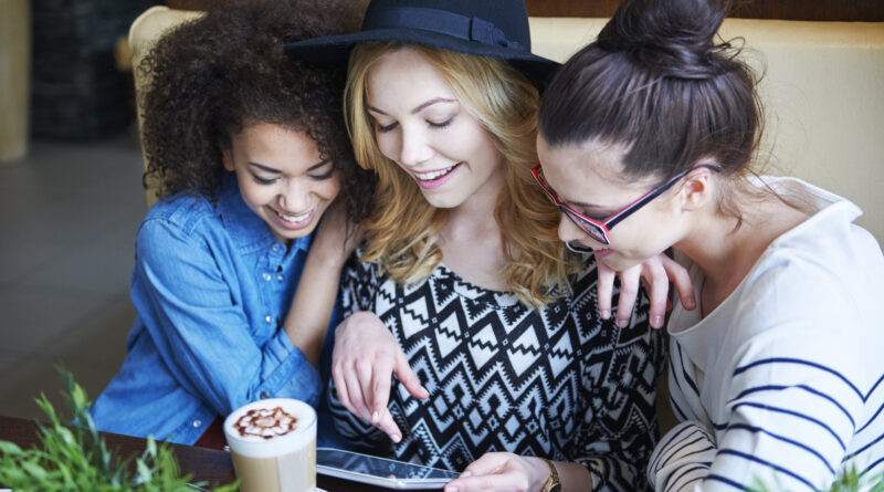 Internetchicks: Empowering Women in the Digital Age
